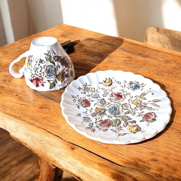 Johnson Brothers Staffordshire Bouquet Multicolor Cup Saucer China Floral Tea - Picture 5 of 7